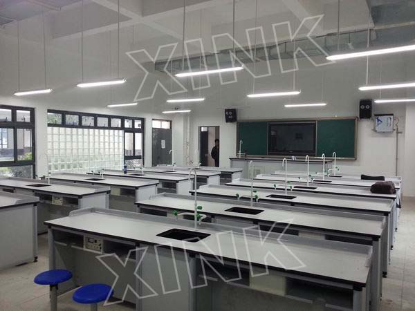<a href='http://m.gdlangyu.cn/chanpin/53-1.html' target='1' style='font-size:18px; font-weight:bold; color:#000000;'>科學實驗室</a>
