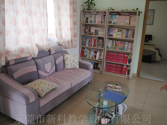 學校<a href='http://m.gdlangyu.cn' target='1' style='font-size:14px; font-weight:bold; color:#0080ff;'>心理咨詢室</a>